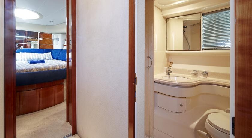 The bathroom of the motor yacht