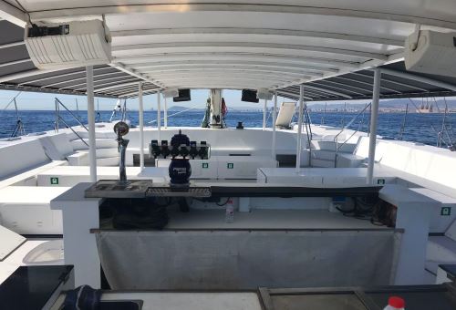 Interior catamaran for events up to 80 people in Barcelona