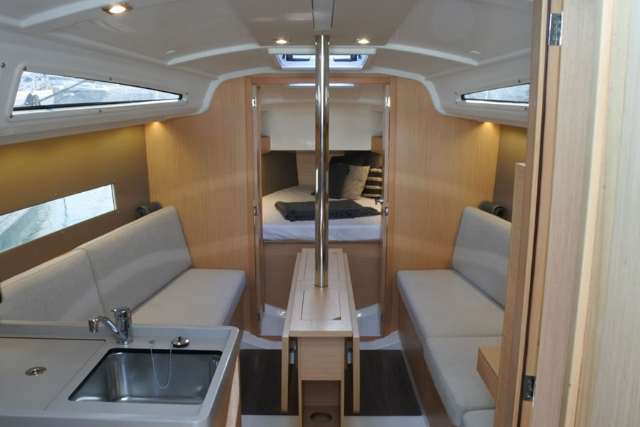 View to inside the sailing boat Beneteau Oceanis 30.1